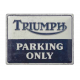 PLAQUE METAL PARKING TRIUMPH BLEU/BLC  29.5X40